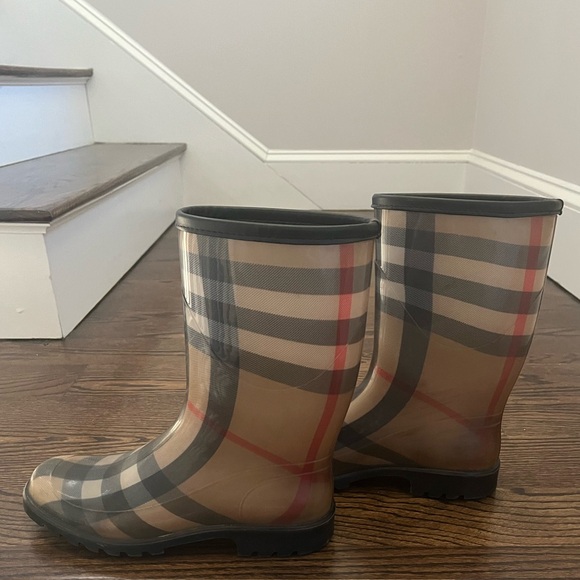 Burberry Nova Check Rain Boots - Picture 3 of 4